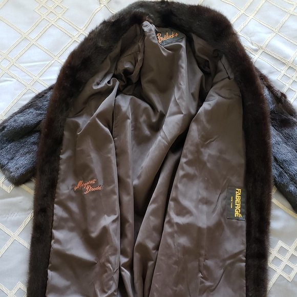 Fur Coat - Picture 4 of 8